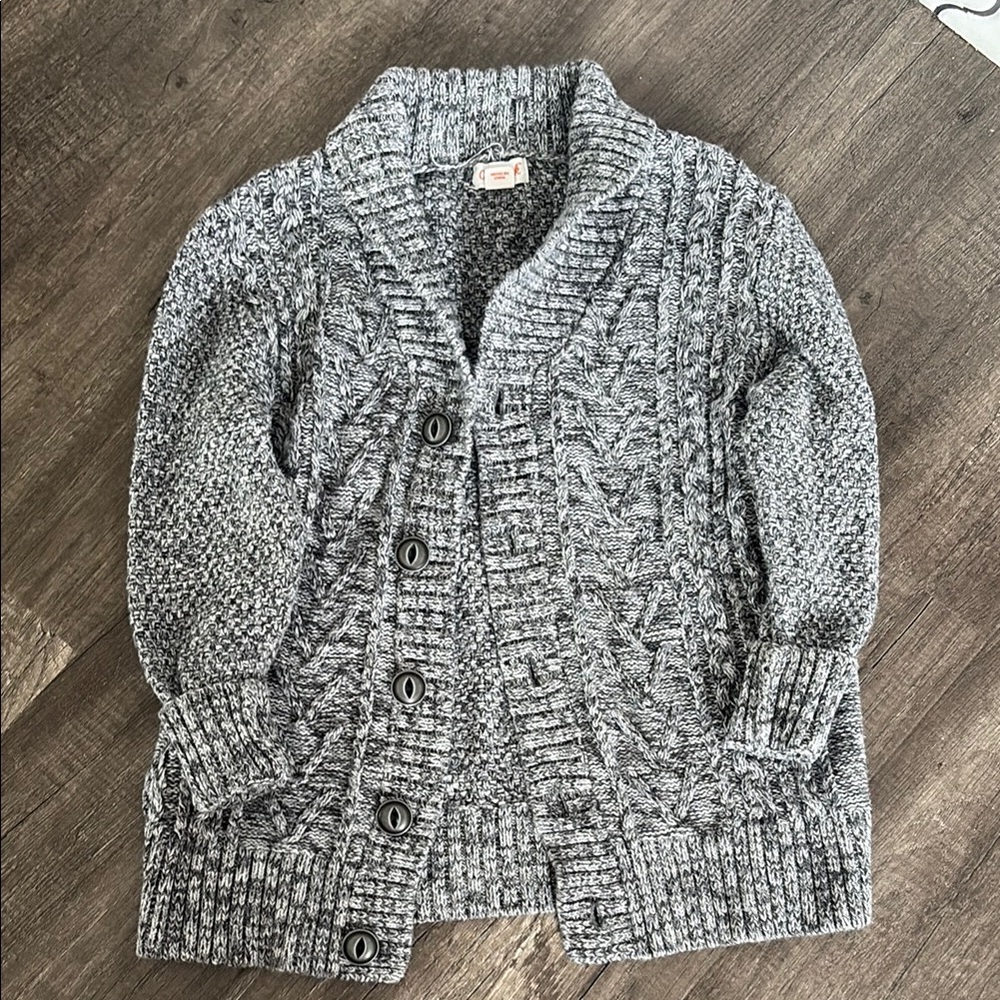 Bundle and save! 6/50 💰 Cable Knit Sweater
